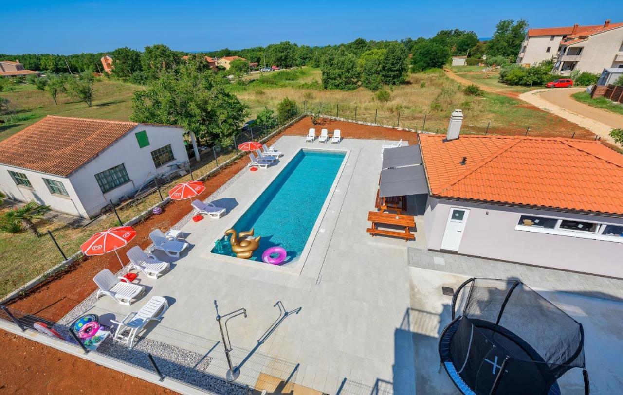 Apartmani Lucija Пореч Экстерьер фото