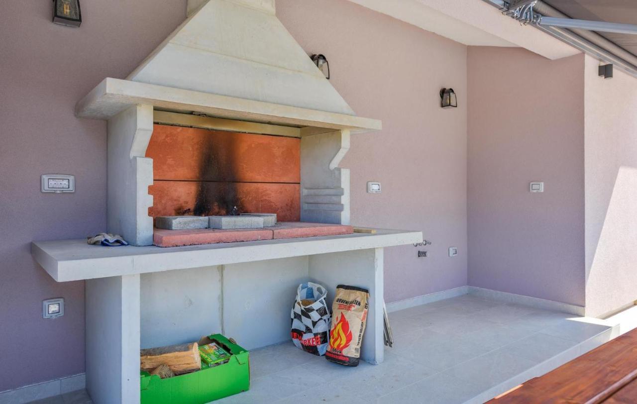 Apartmani Lucija Пореч Экстерьер фото