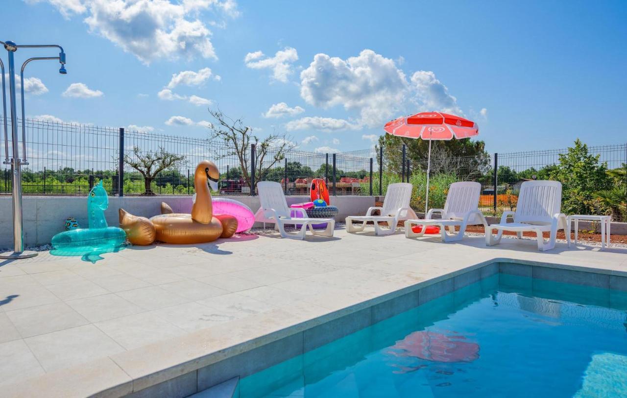 Apartmani Lucija Пореч Экстерьер фото