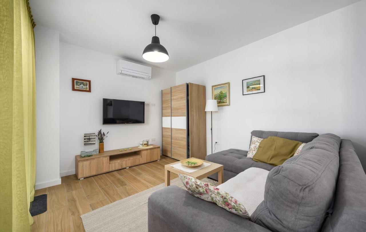 Apartmani Lucija Пореч Экстерьер фото