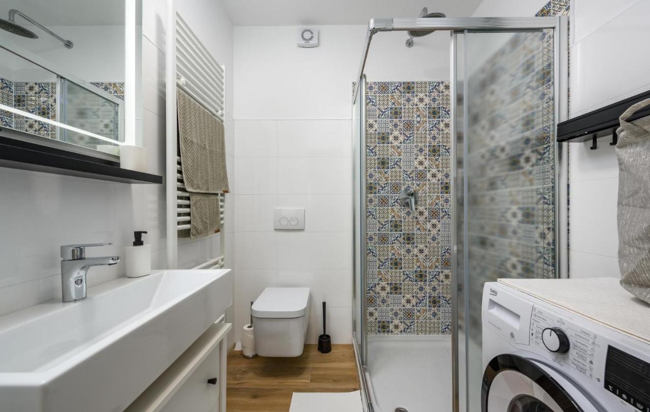 Apartmani Lucija Пореч Экстерьер фото