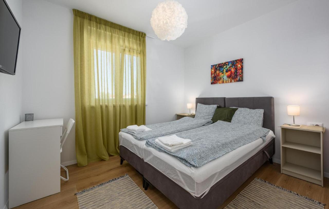 Apartmani Lucija Пореч Экстерьер фото