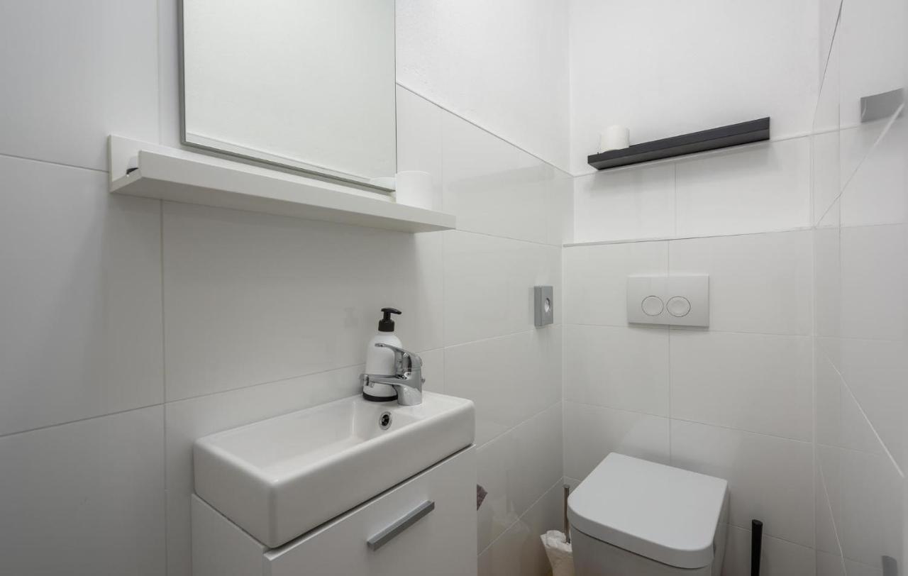 Apartmani Lucija Пореч Экстерьер фото