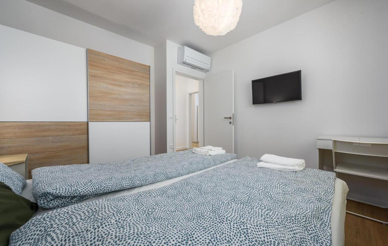 Apartmani Lucija Пореч Экстерьер фото