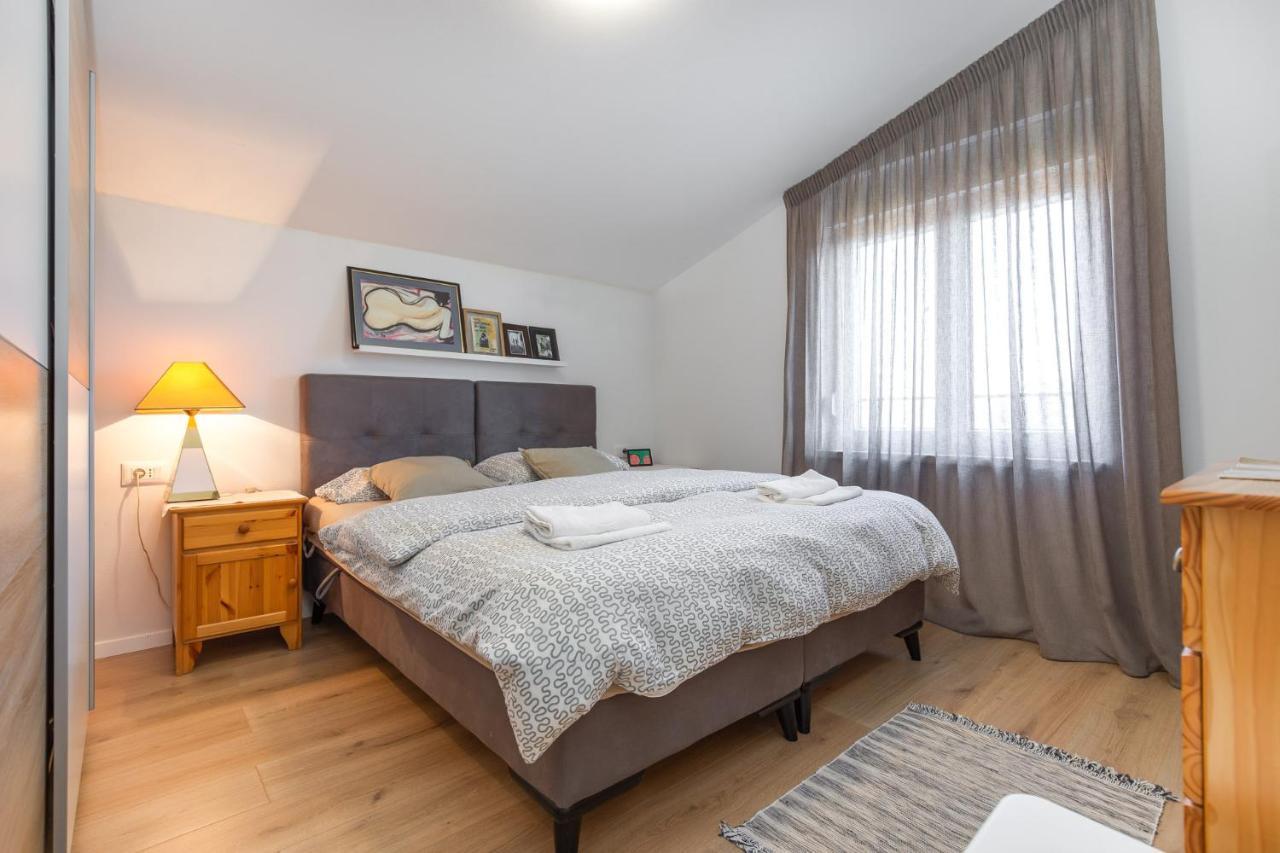 Apartmani Lucija Пореч Экстерьер фото